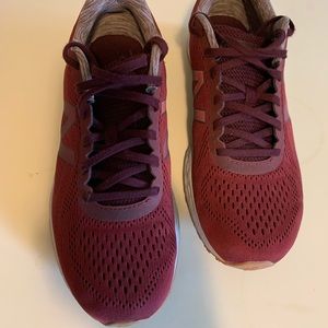 New Balance MARISLM1